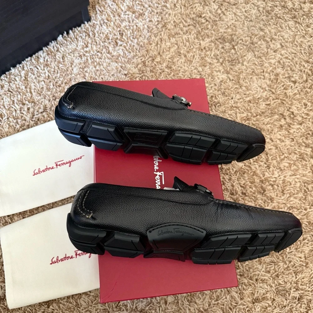 Salvatore Ferragamo Men's Parigi New Arizona Leather Drivers in Black - Picture 5 of 7